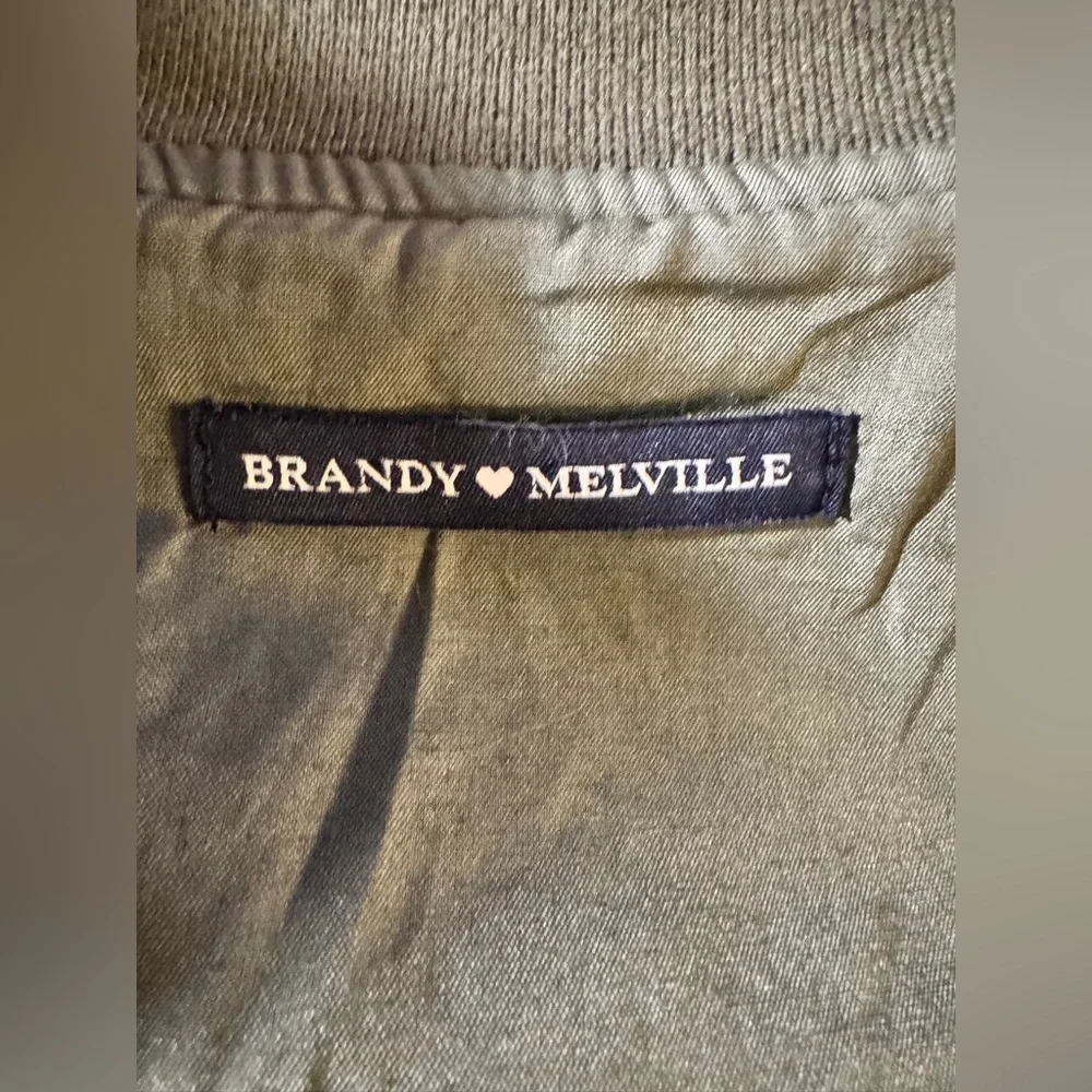 Brandy Melville Kasey Olive Green Bomber - Picture 3 of 4